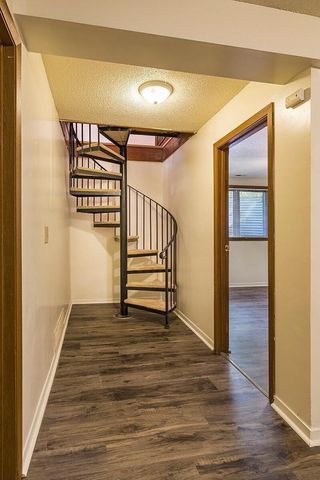 1910 Feronia Avenue, Saint Paul, MN 55104