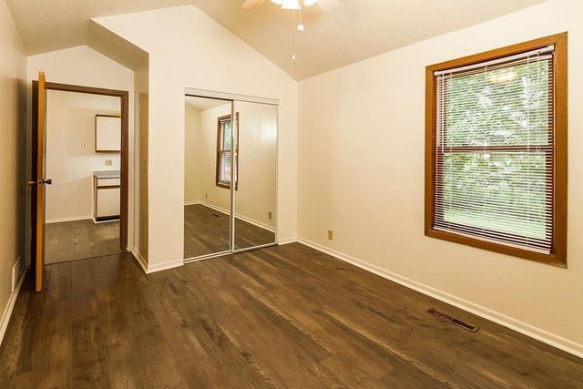 1910 Feronia Avenue, Saint Paul, MN 55104