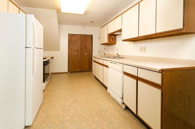 1910 Feronia Avenue, Saint Paul, MN 55104