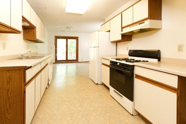 1910 Feronia Avenue, Saint Paul, MN 55104