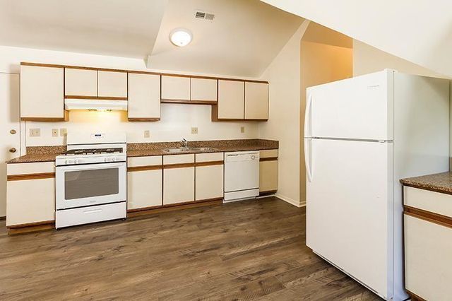 1910 Feronia Avenue, Saint Paul, MN 55104