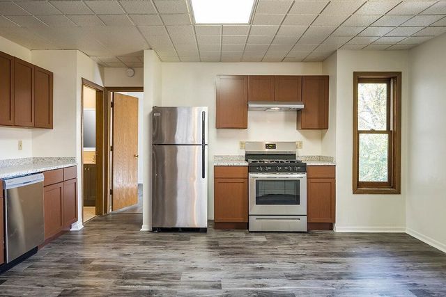 1910 Feronia Avenue, Saint Paul, MN 55104