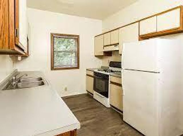 1910 Feronia Avenue, Saint Paul, MN 55104