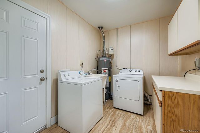 884 Troy Street, Aurora, CO 80011