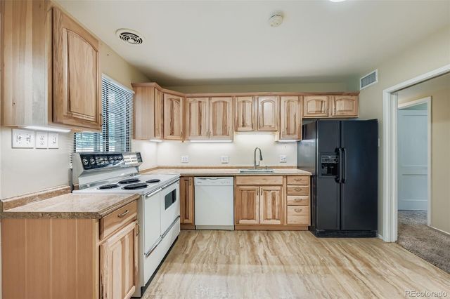 884 Troy Street, Aurora, CO 80011