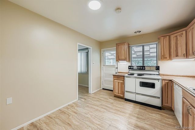 884 Troy Street, Aurora, CO 80011