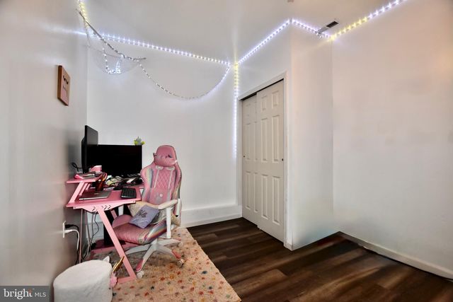 107 CRESCENT HOLLOW DR, Mantua, NJ 08051