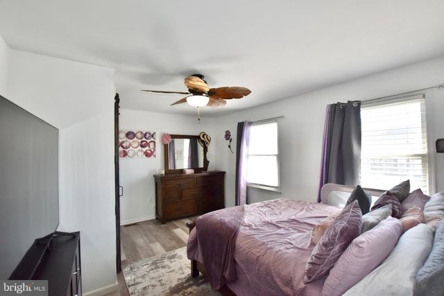 107 CRESCENT HOLLOW DR, Mantua, NJ 08051