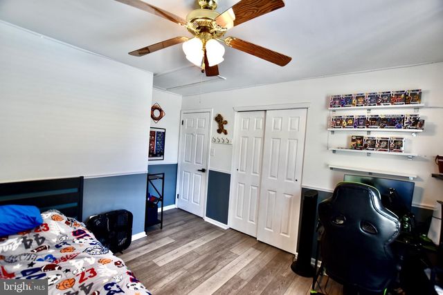 107 CRESCENT HOLLOW DR, Mantua, NJ 08051