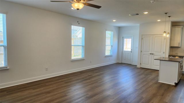 501 Scooter ST, Georgetown, TX 78626