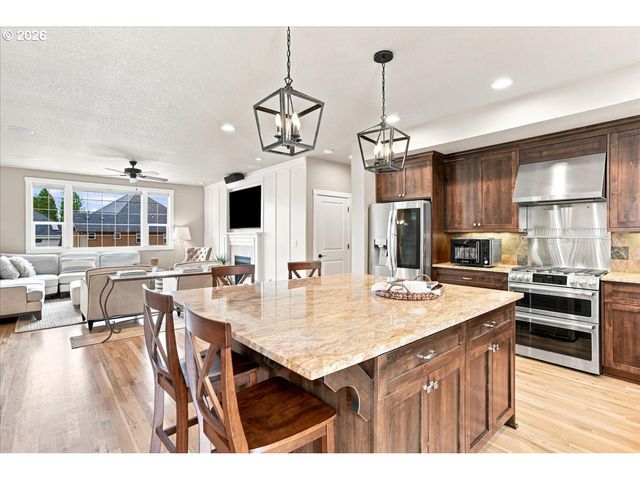 5081 G St, Washougal, WA 98671