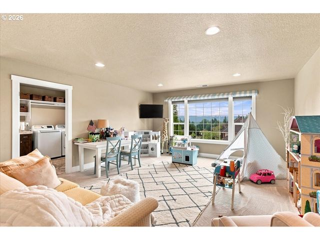 5081 G St, Washougal, WA 98671