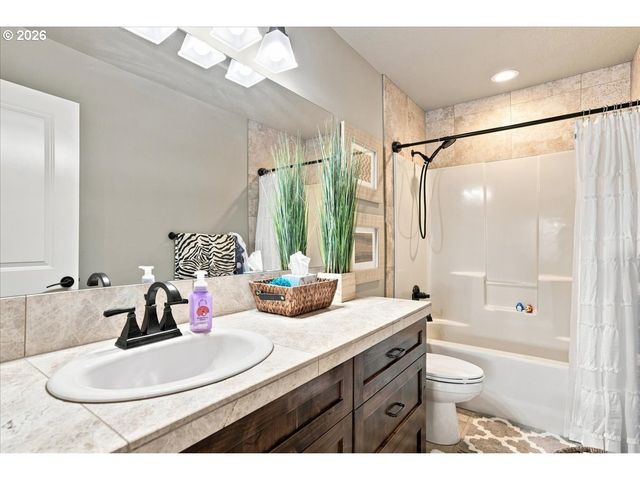 5081 G St, Washougal, WA 98671