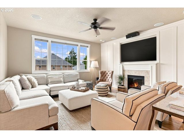 5081 G St, Washougal, WA 98671