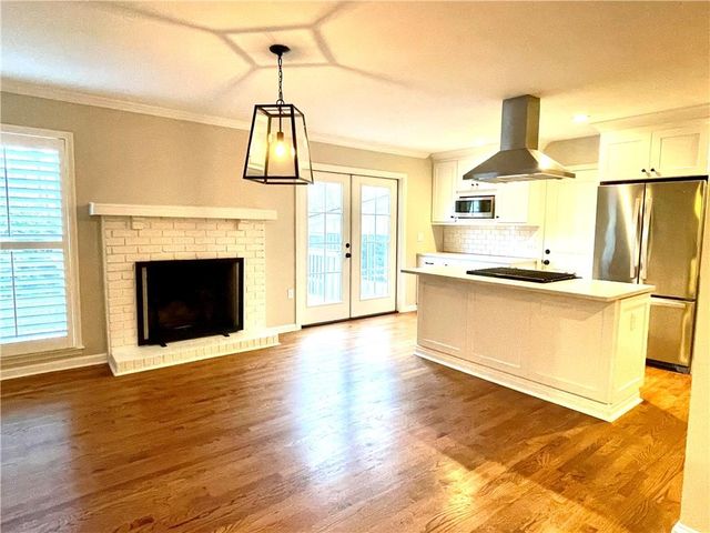 245 Willow Springs Drive, Roswell, GA 30075