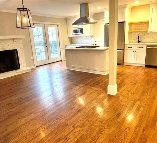 245 Willow Springs Drive, Roswell, GA 30075