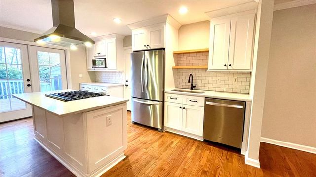 245 Willow Springs Drive, Roswell, GA 30075