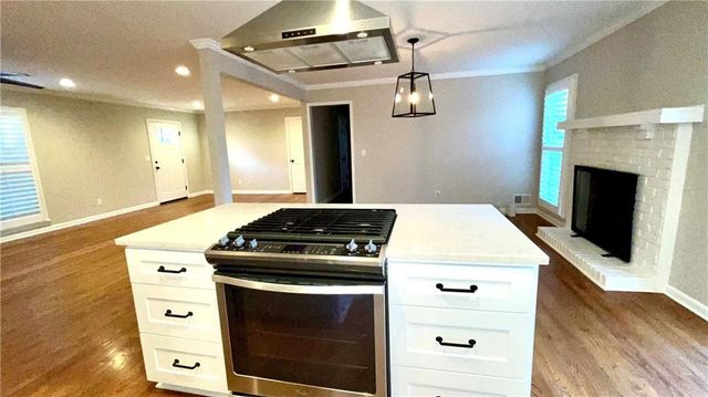 245 Willow Springs Drive, Roswell, GA 30075