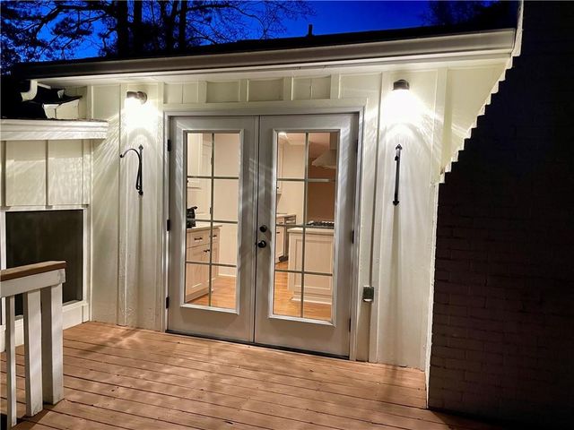 245 Willow Springs Drive, Roswell, GA 30075