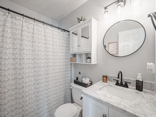 7140 Ashton Park Drive, Evansville, IN 47725