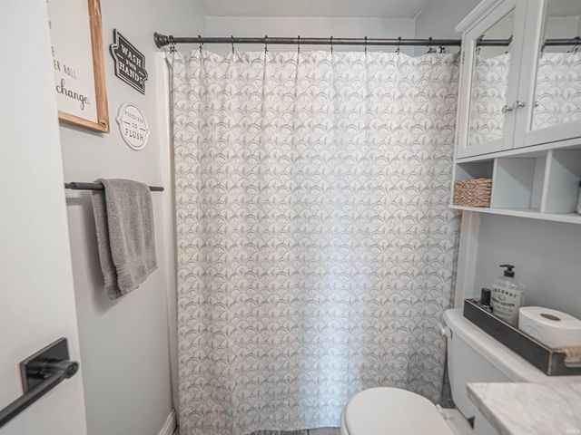 7140 Ashton Park Drive, Evansville, IN 47725