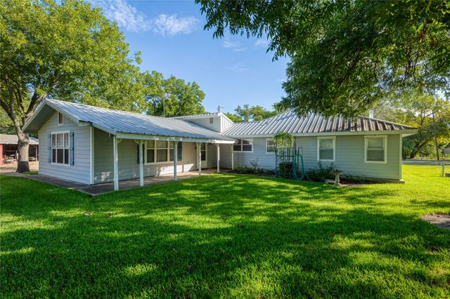 4525 Midway Road, Weatherford, TX 76085