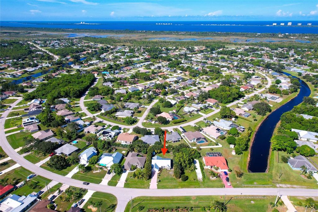 Image 2 of property listing at 1785 SE BERKSHIRE BOULEVARD, Port St Lucie, FL 34952