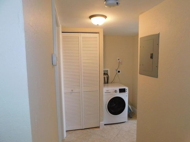 735 Hummingbird Way 204, North Palm Beach, FL 33408