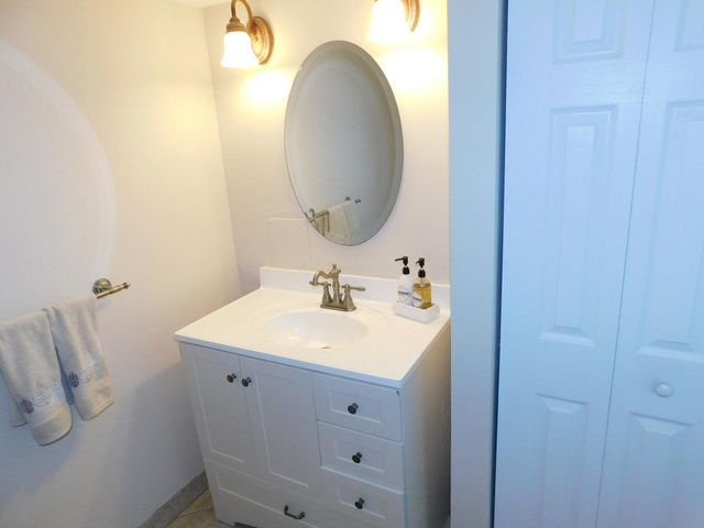 735 Hummingbird Way 204, North Palm Beach, FL 33408