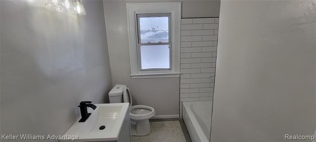 5444 Field Street, Detroit, MI 48213