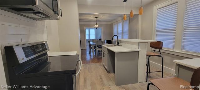 5444 Field Street, Detroit, MI 48213