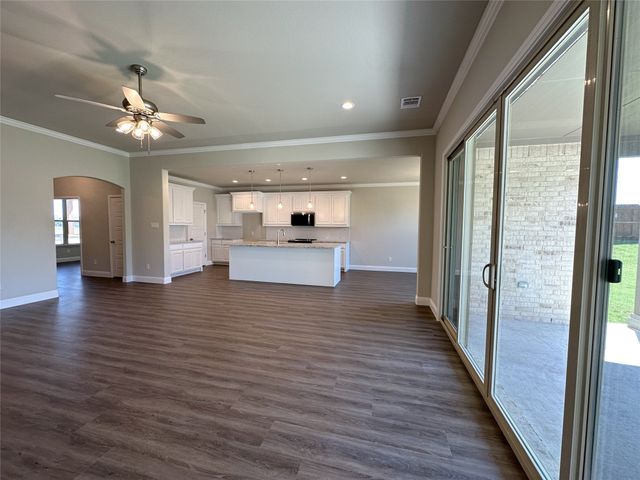2001 Belle Lagos Lane, Cleburne, TX 76033
