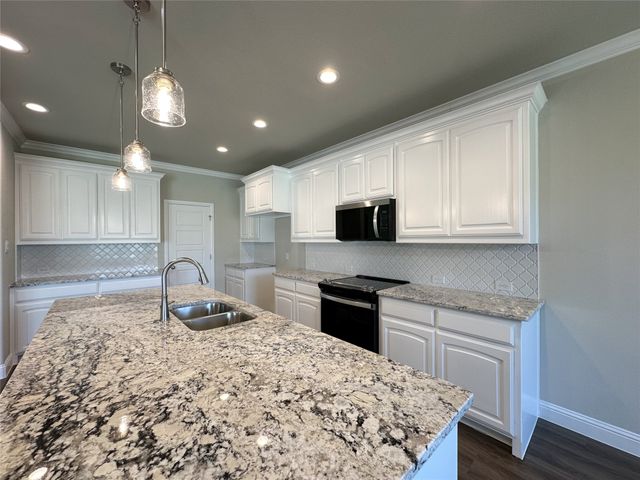 2001 Belle Lagos Lane, Cleburne, TX 76033