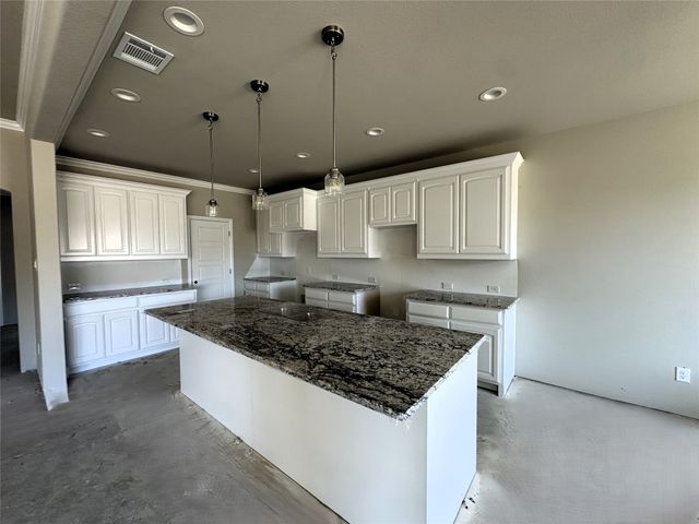 2001 Belle Lagos Lane, Cleburne, TX 76033