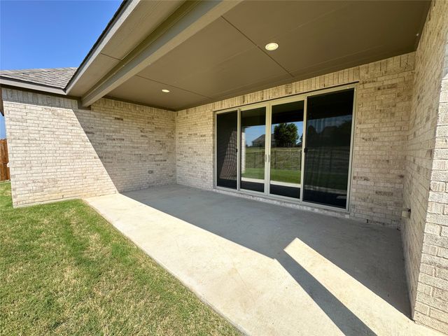 2001 Belle Lagos Lane, Cleburne, TX 76033