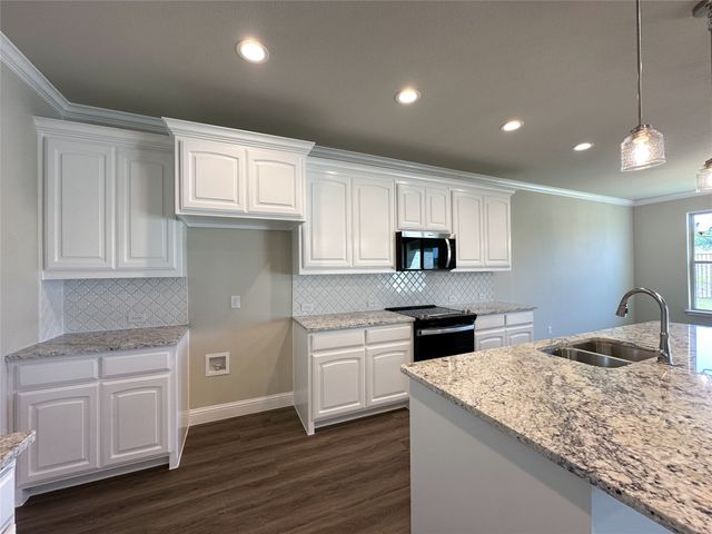 2001 Belle Lagos Lane, Cleburne, TX 76033