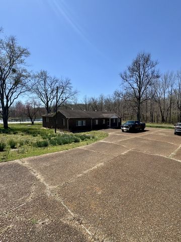191 Forks River Rd, Waverly, TN 37185