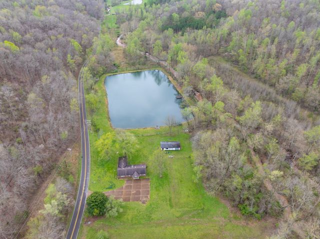 191 Forks River Rd, Waverly, TN 37185