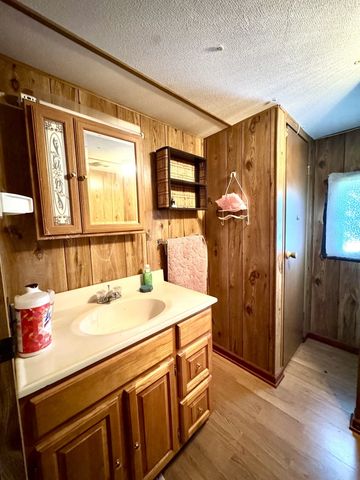 191 Forks River Rd, Waverly, TN 37185