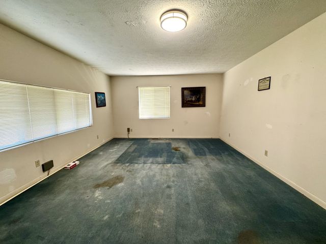 191 Forks River Rd, Waverly, TN 37185