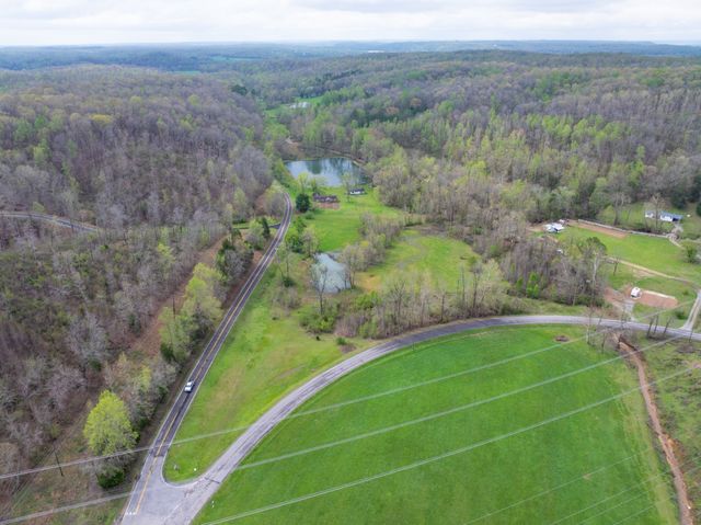 191 Forks River Rd, Waverly, TN 37185