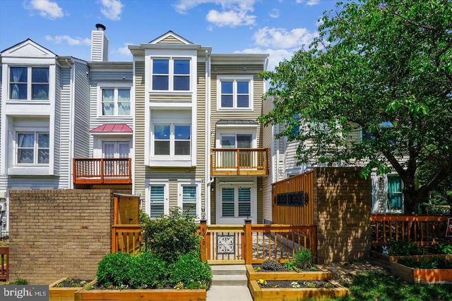 6010 SUNSET RIDGE CT, Centreville, VA 20121