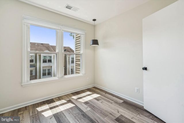 6010 SUNSET RIDGE CT, Centreville, VA 20121