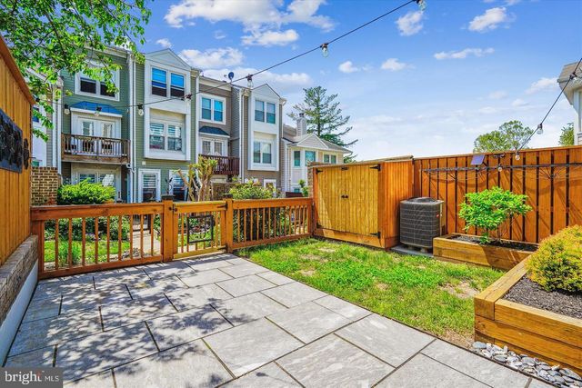6010 SUNSET RIDGE CT, Centreville, VA 20121