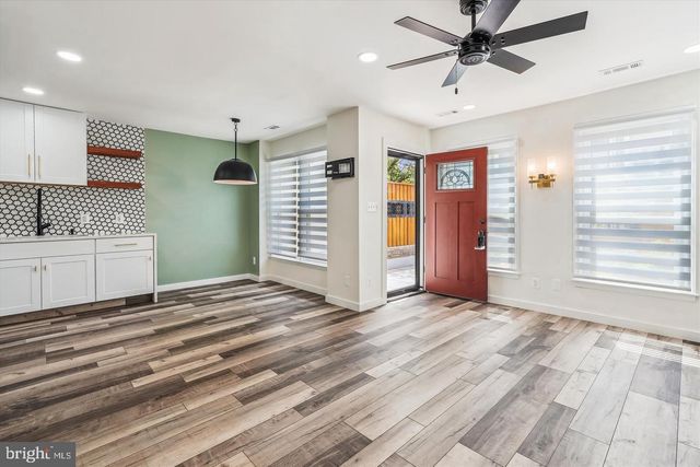 6010 SUNSET RIDGE CT, Centreville, VA 20121