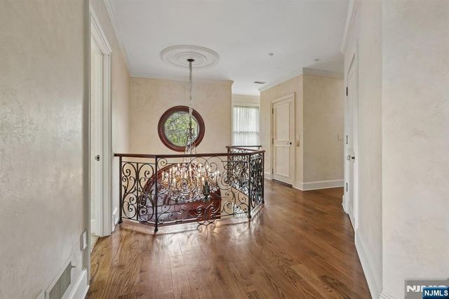 2 Ascot Way, Fort Lee, NJ 07024