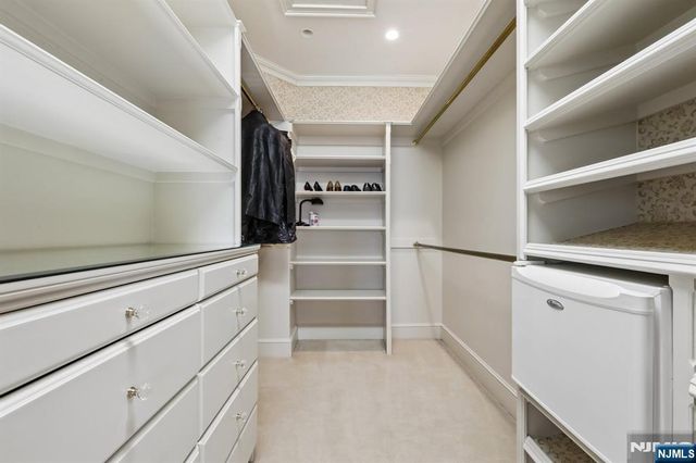 2 Ascot Way, Fort Lee, NJ 07024