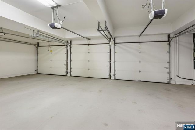 2 Ascot Way, Fort Lee, NJ 07024