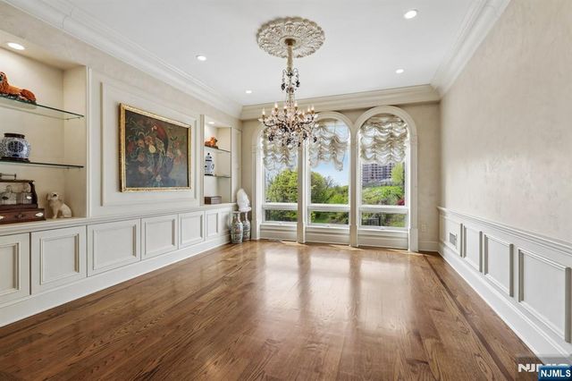 2 Ascot Way, Fort Lee, NJ 07024