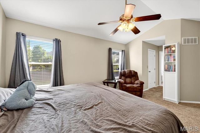 219 Royalltrail Lane, St Charles, MO 63368
